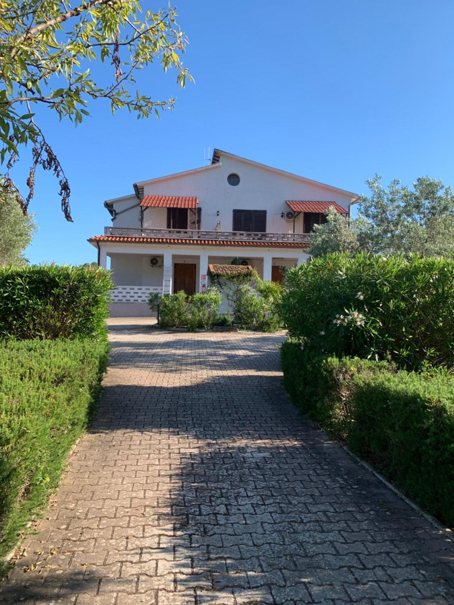 Villa Conti Residence Лакона Екстериор снимка