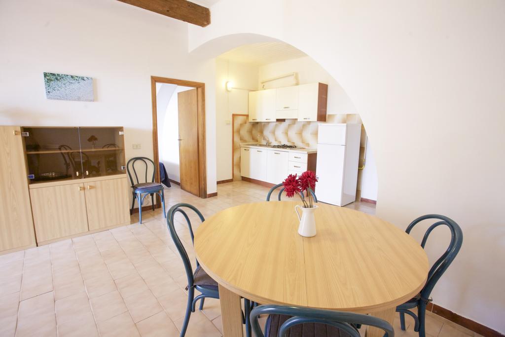 Villa Conti Residence Лакона Екстериор снимка